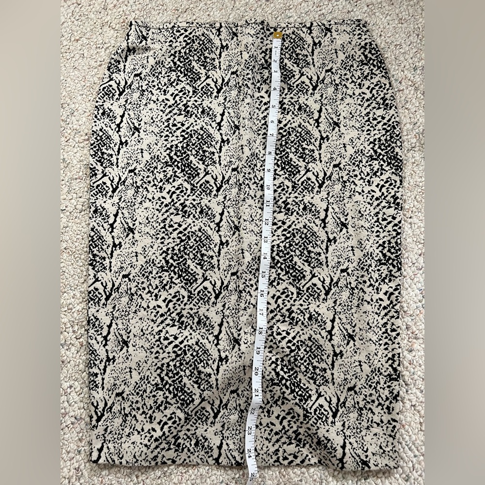Unworn APT. 9 skirt S